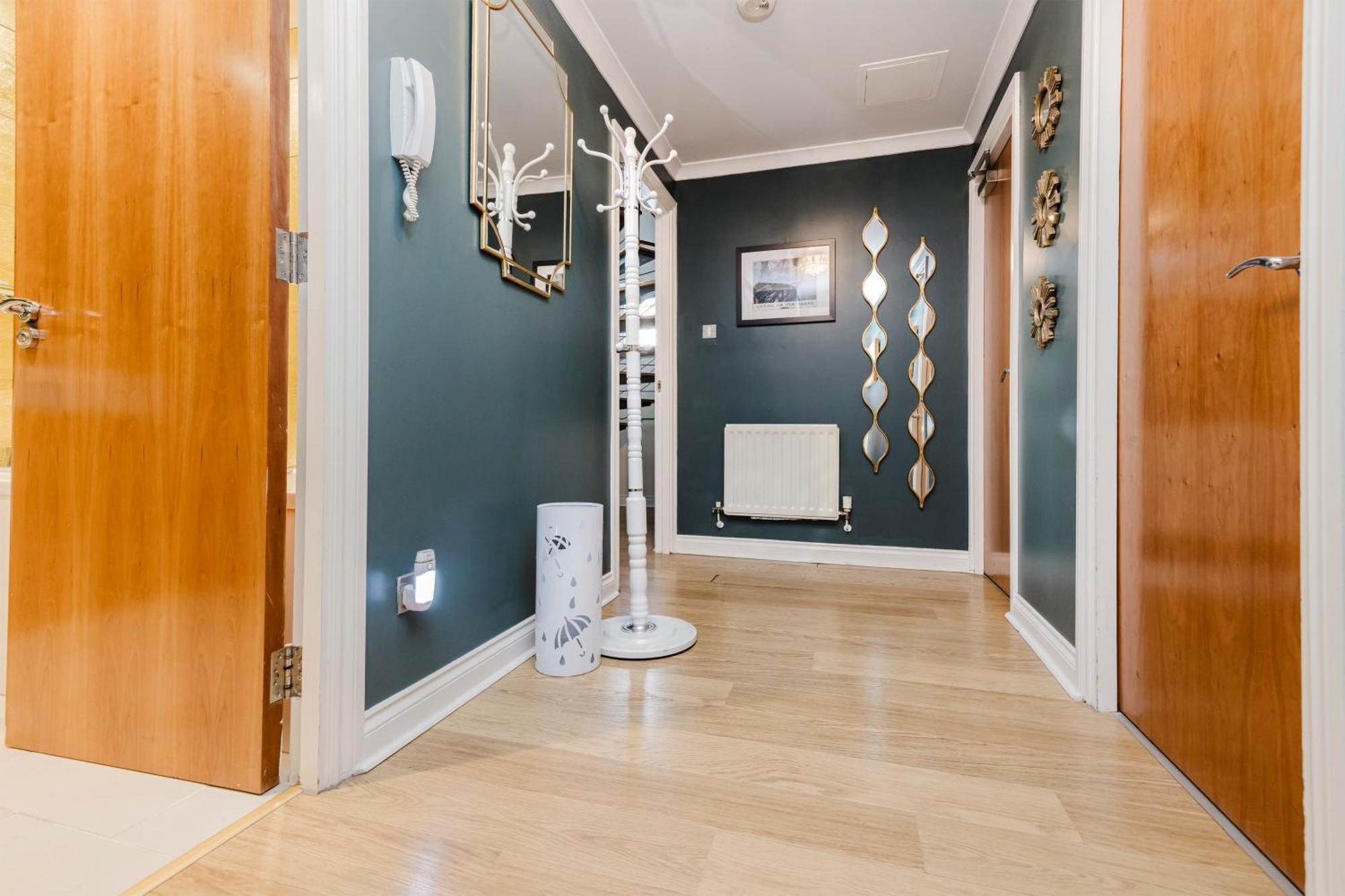 Joivy Stylish Apartment With Balcony In Old Town Edinburgh Exterior photo