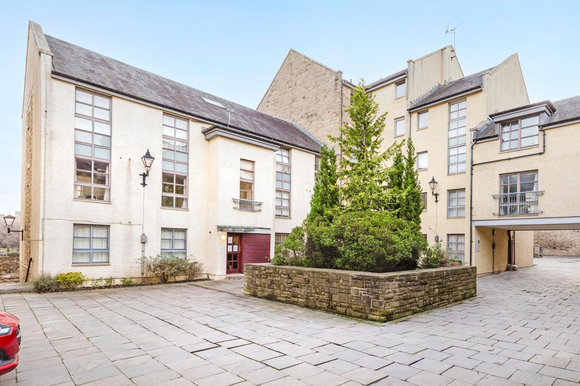 Joivy Stylish Apartment With Balcony In Old Town Edinburgh Exterior photo