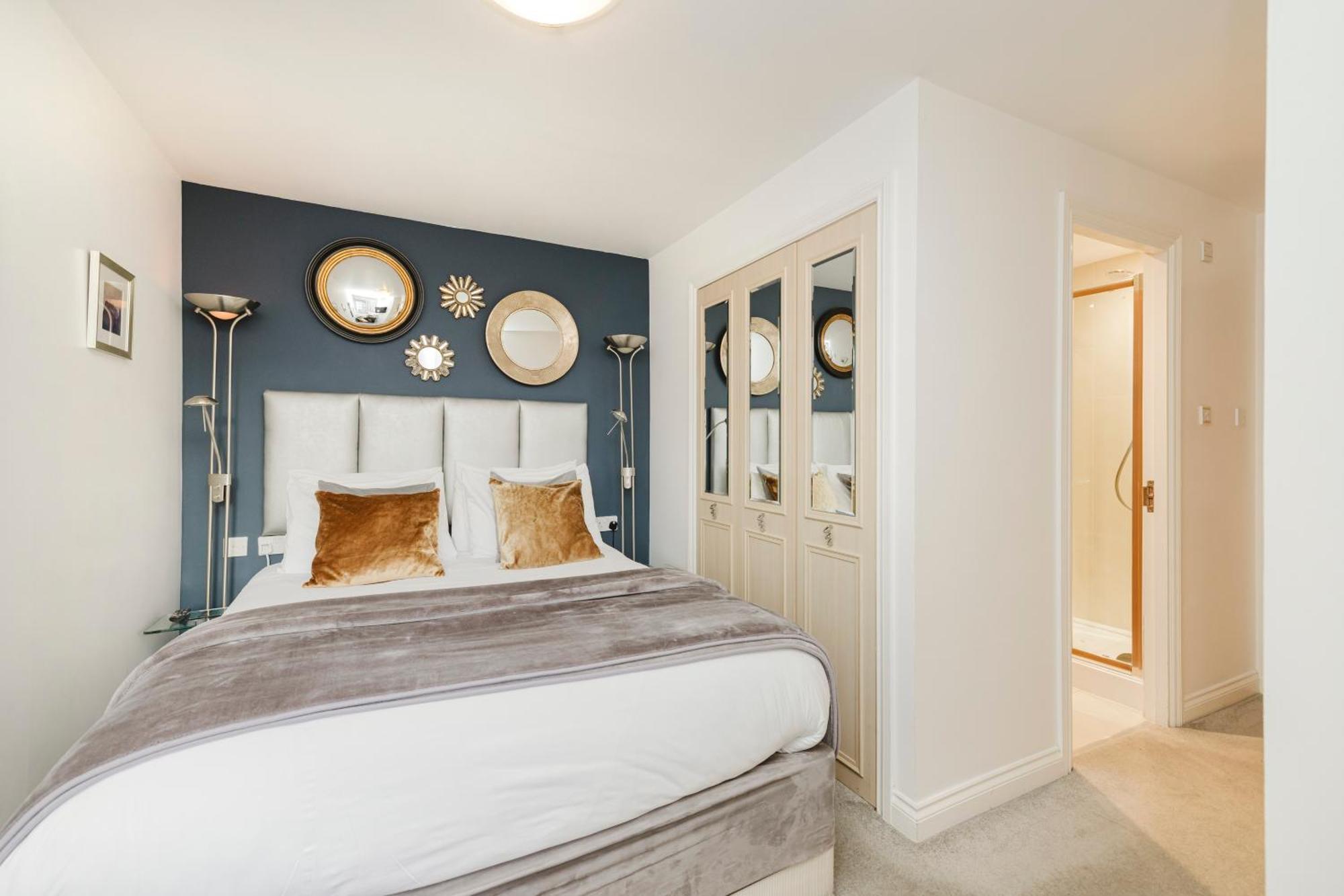 Joivy Stylish Apartment With Balcony In Old Town Edinburgh Exterior photo