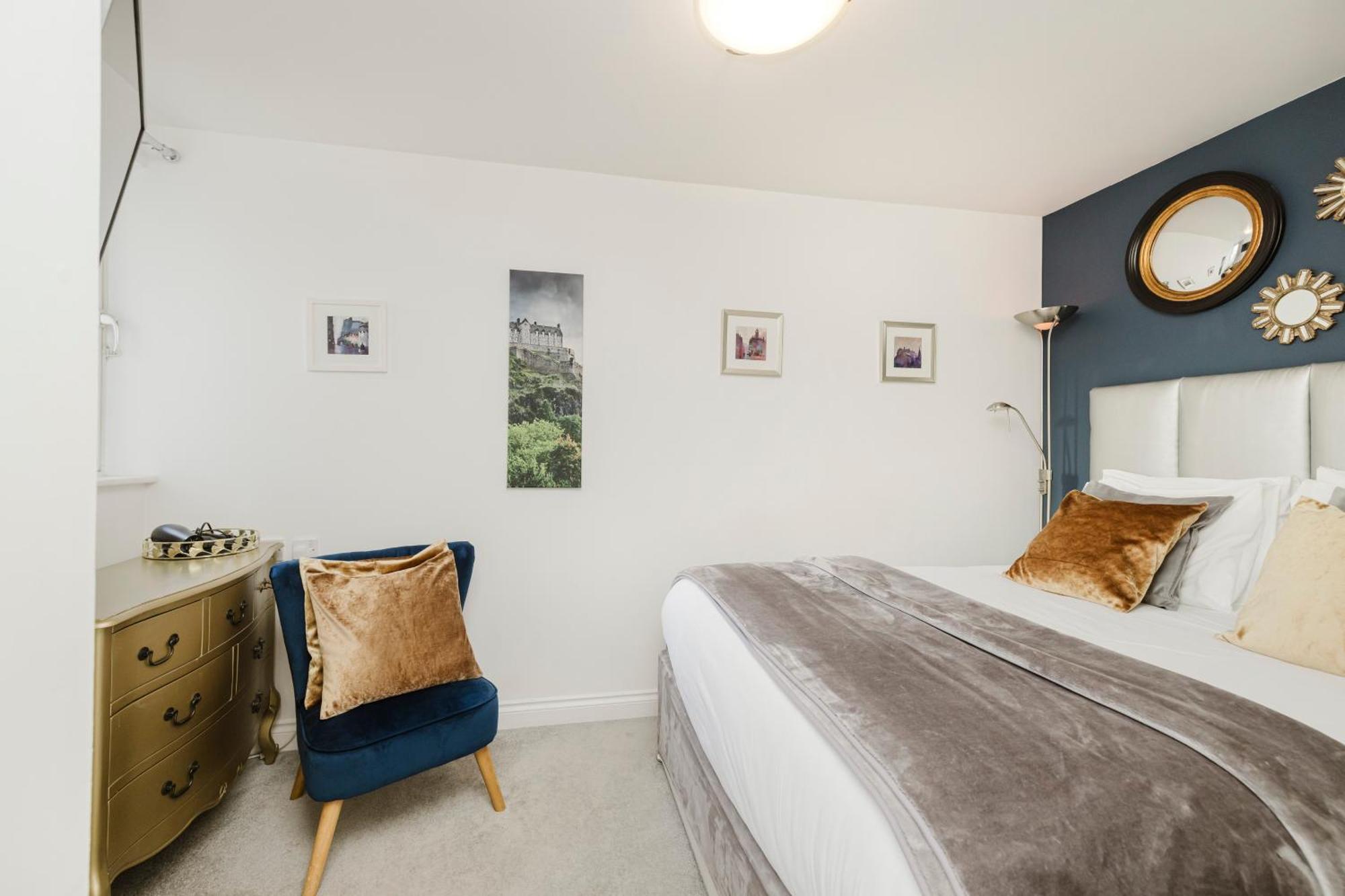 Joivy Stylish Apartment With Balcony In Old Town Edinburgh Exterior photo