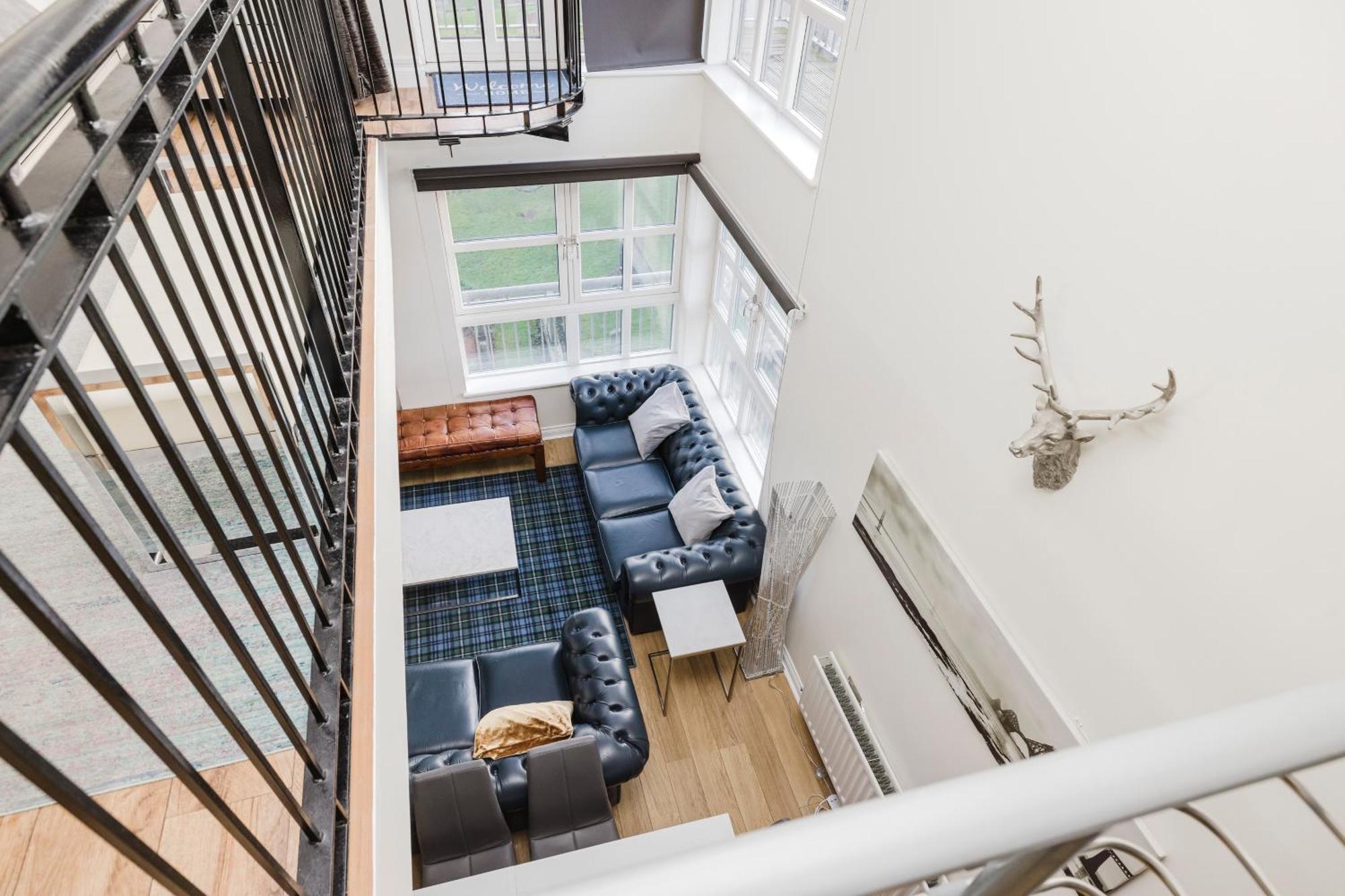 Joivy Stylish Apartment With Balcony In Old Town Edinburgh Exterior photo