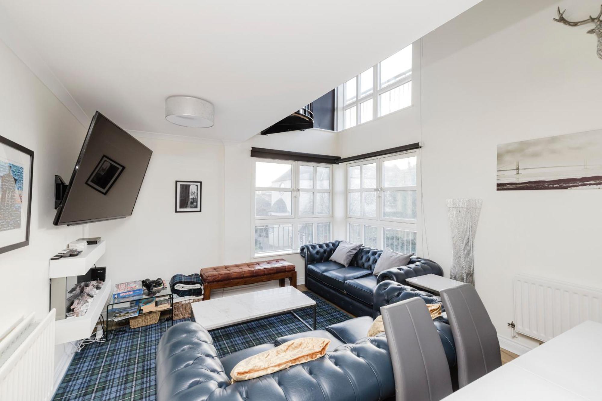 Joivy Stylish Apartment With Balcony In Old Town Edinburgh Exterior photo